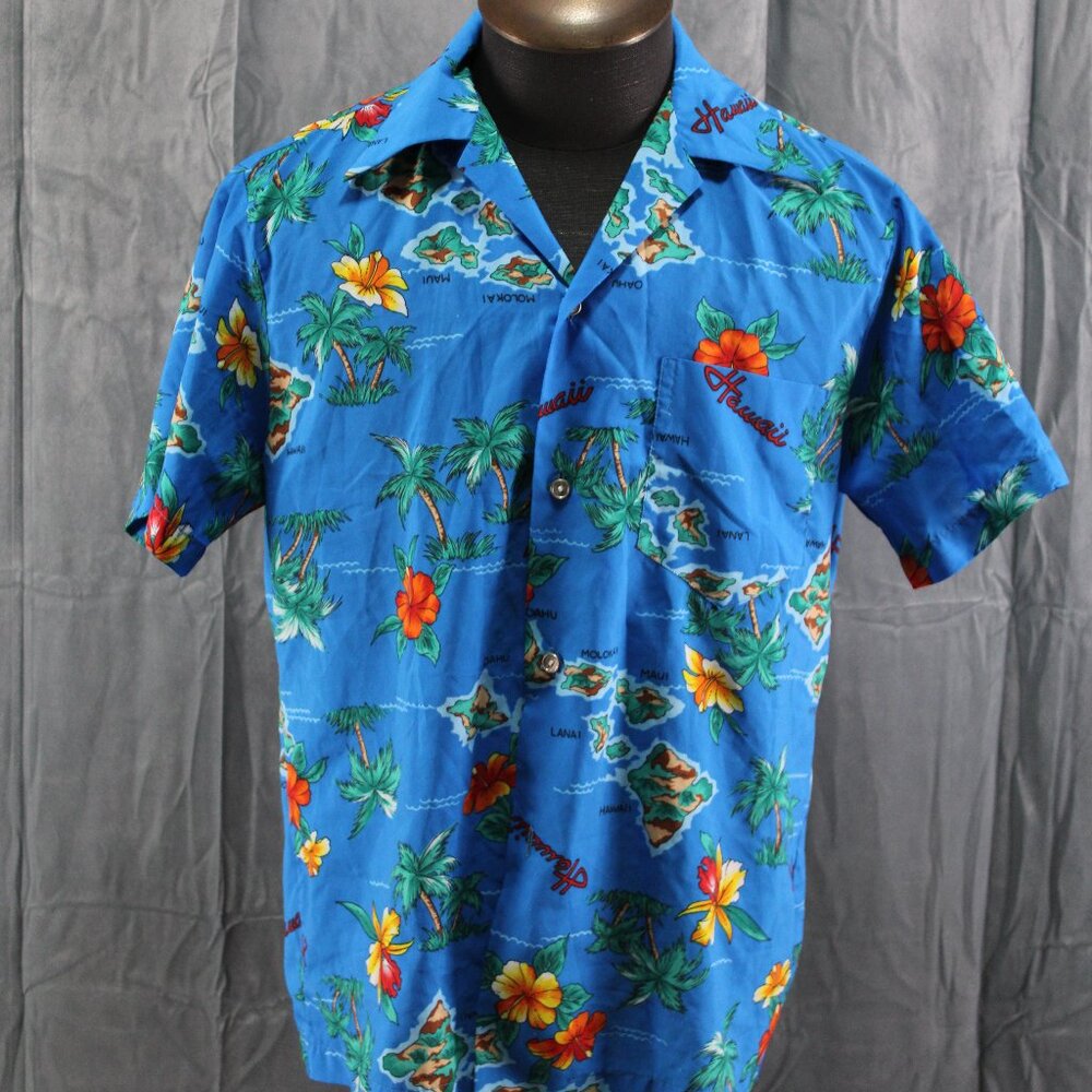 Vintage Hawaiian Shirt - Island Patter with Flowers Made in Hawaii - Mens L